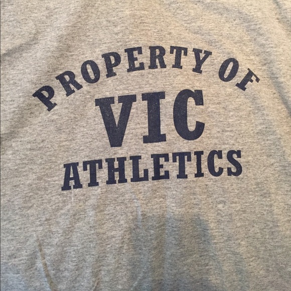 Vintage Vic Athletics T-shirt - Picture 4 of 5